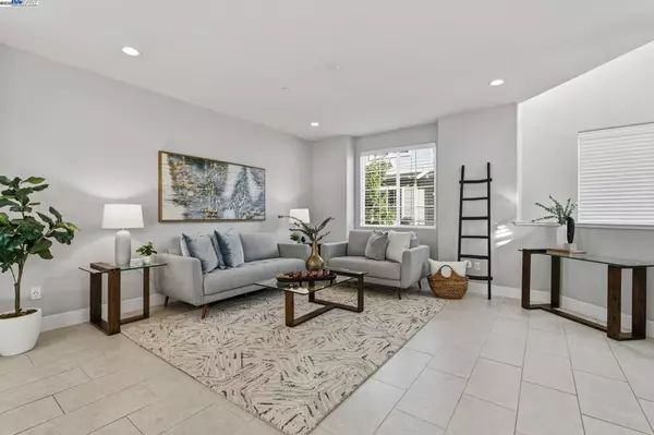 Richmond, CA 94804,201 Jetty Dr