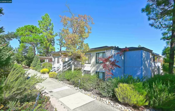 Walnut Creek, CA 94595,1361 Singingwood Ct #7