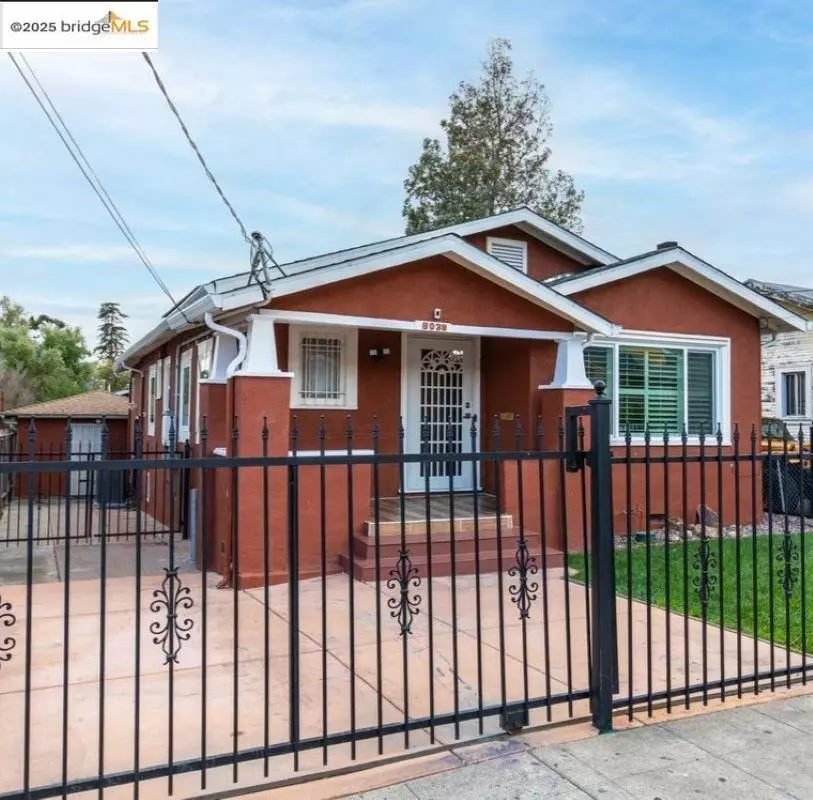 Oakland, CA 94605,8039 Idlewood St