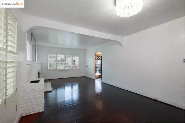 Oakland, CA 94605,8039 Idlewood St