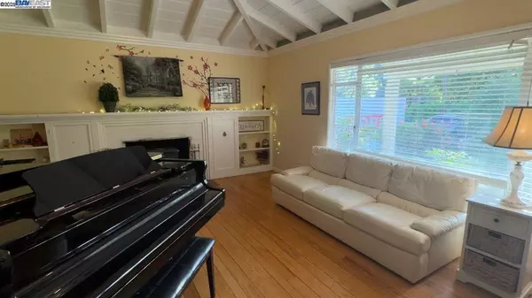 Walnut Creek, CA 94598-1042,190 Alderwood Rd