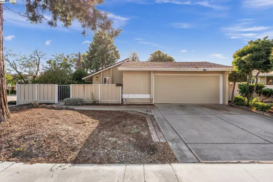 5399 Garrison Cir, San Jose, CA 95123