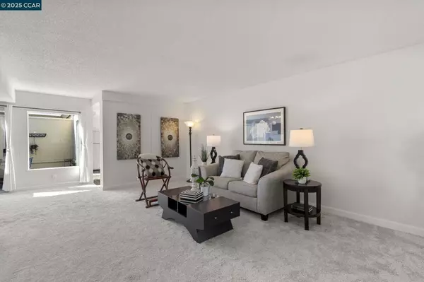 Walnut Creek, CA 94595,2017 Pine Knoll Dr