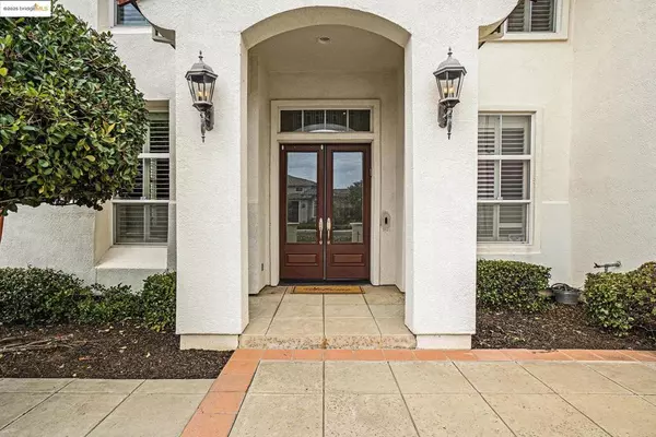 Antioch, CA 94531-9144,1914 Table Mountain Way