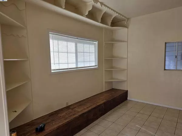 Oakland, CA 94606,1821 13Th Ave