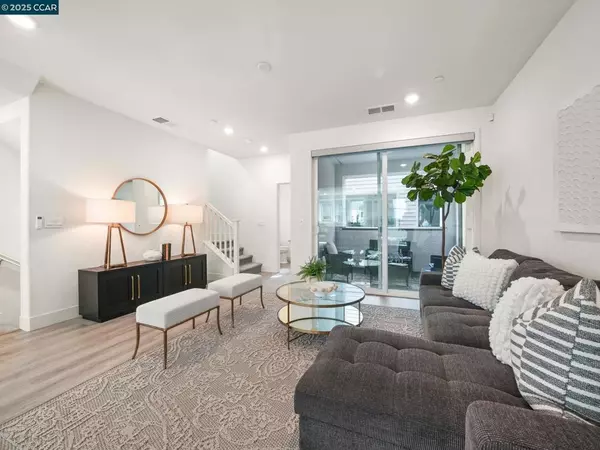 Hayward, CA 94544,850 HEAVEN CT