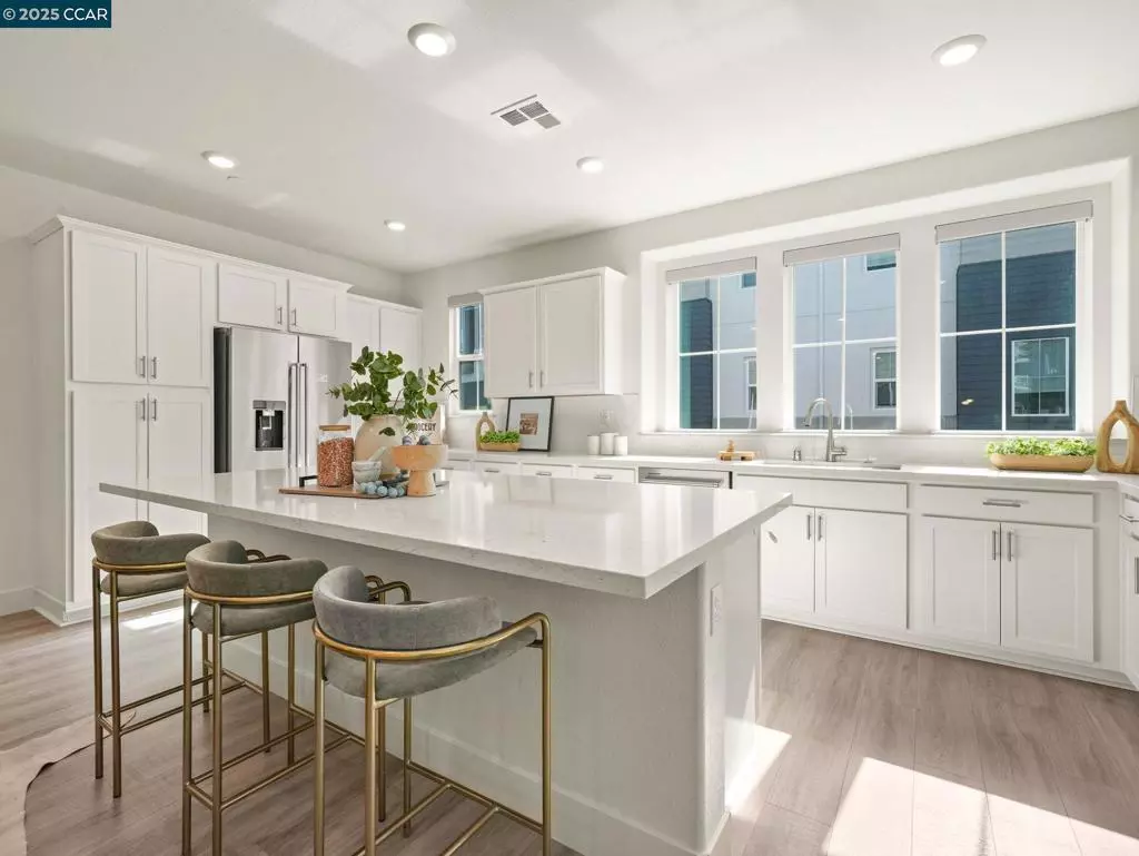 Hayward, CA 94544,850 HEAVEN CT