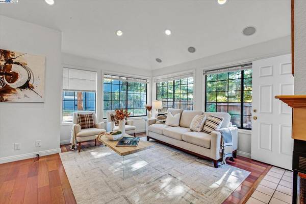 Fremont, CA 94539,600 Praderia Cir