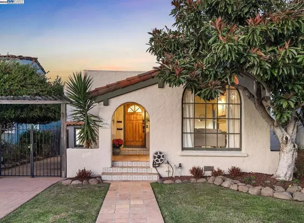 Alameda, CA 94501,2829 Otis Dr