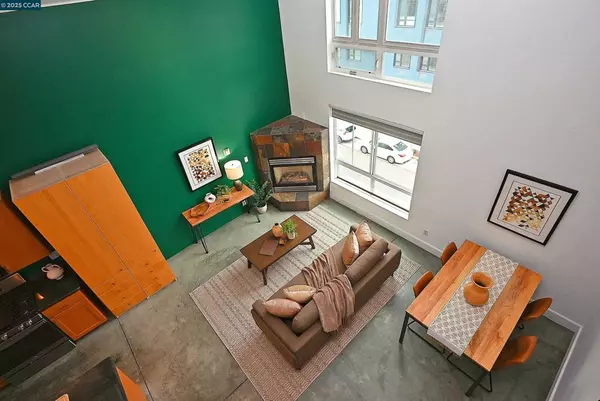 Oakland, CA 94607,675 8Th Street #15