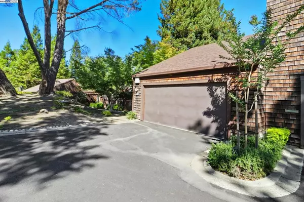 Orinda, CA 94563,407 Wovenwood