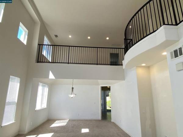 Martinez, CA 94553,1900 La Veranda Pl