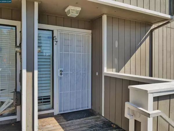 Vallejo, CA 94589,165 Oddstad Dr #57