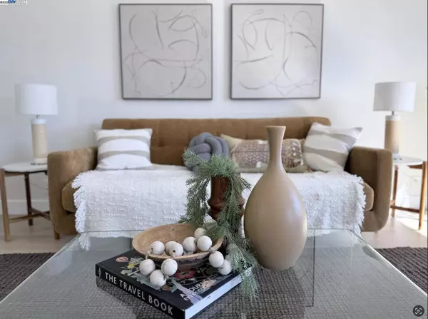 Daly City, CA 94014,353 E Moltke Street