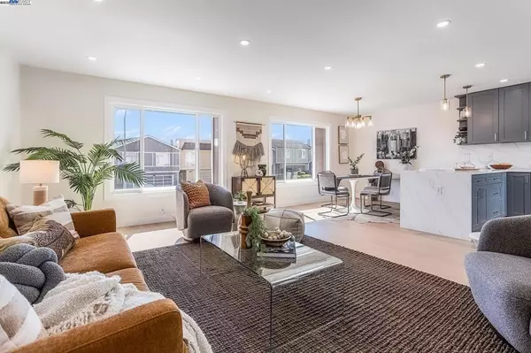 Daly City, CA 94014,353 E Moltke Street