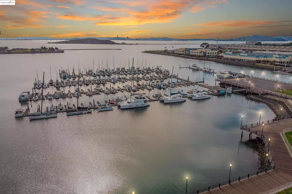 Richmond, CA 94804,104 Marina Lakes Dr