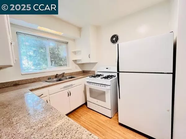 Lafayette, CA 94549,3523 Golden Gate Way