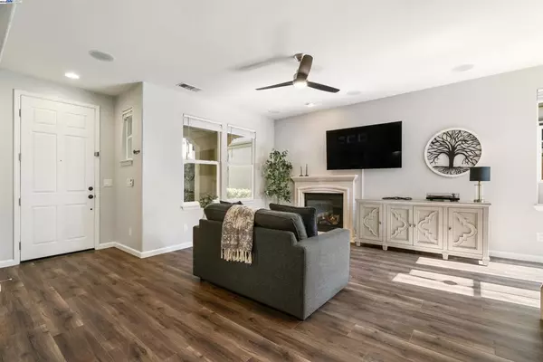 Mountain House, CA 95391,215 W Santa Cruz Way