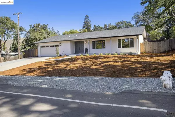 Clayton, CA 94517,980 Oak St