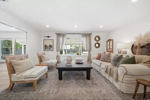 Livermore, CA 94550,393 Lloyd St