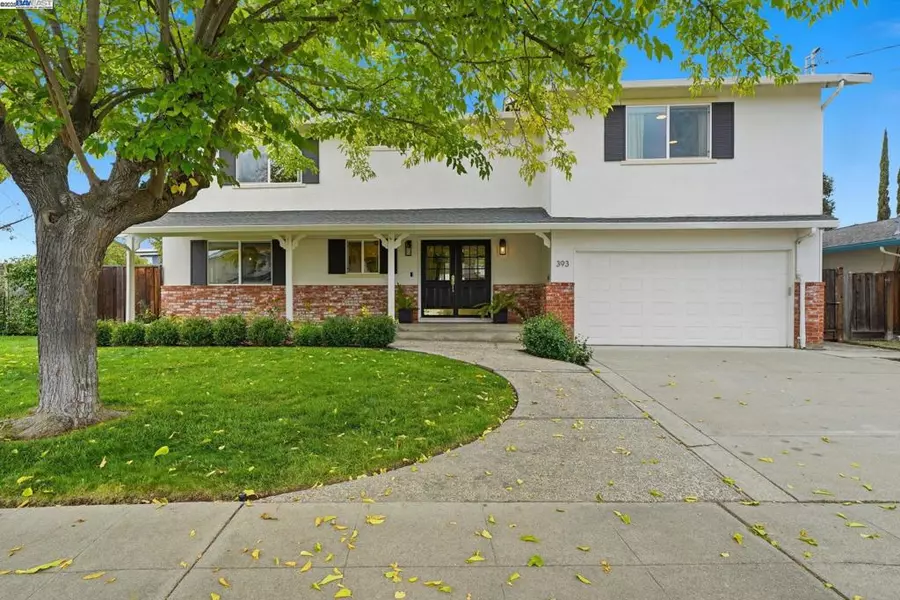 393 Lloyd St, Livermore, CA 94550