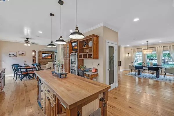 Pleasanton, CA 94566,6745 Alisal Street