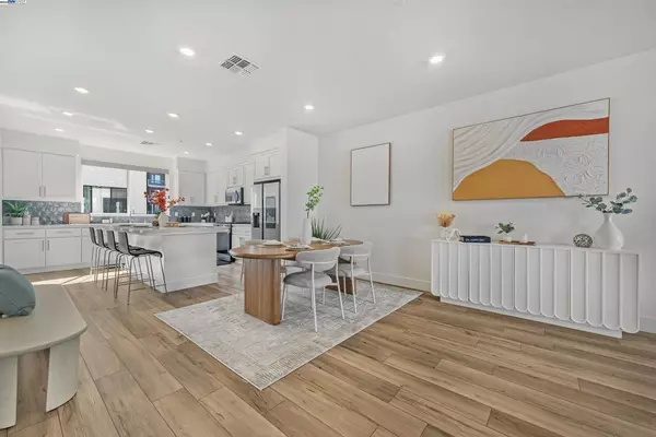 Fremont, CA 94538,3285 Internet Cmn #1005