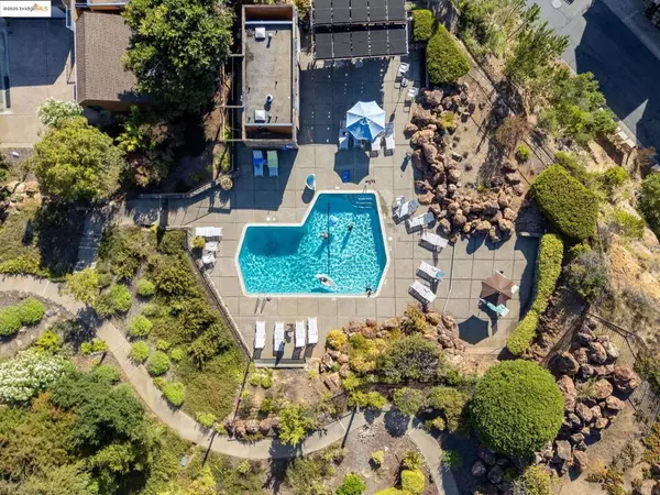 Oakland, CA 94619,12 Sereno Cir