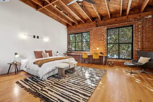 Emeryville, CA 94608,1250 POWELL STREET #4