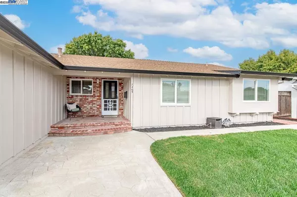 Dublin, CA 94568,7465 Limerick Ave