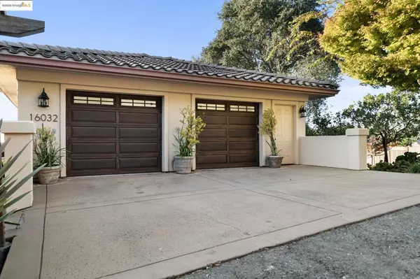 Oakland, CA 94611,16032 Broadway Ter