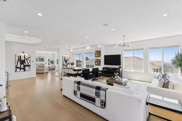 Hayward, CA 94542,3606 Sarita St