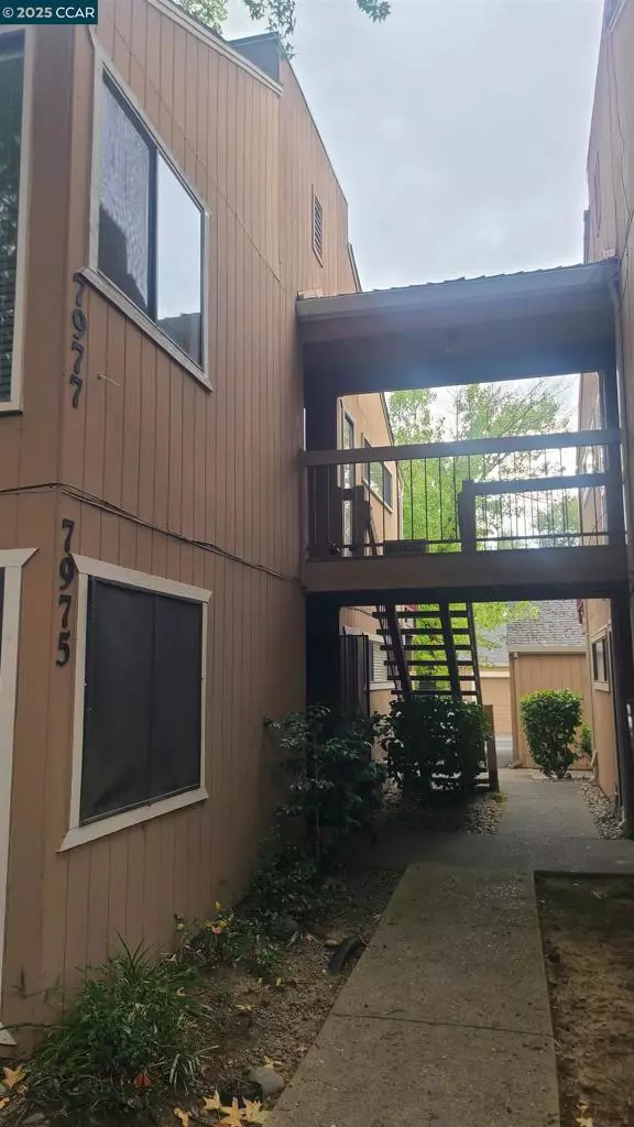 7977 Arcade Lake Ln, Citrus Heights, CA 95610-5195