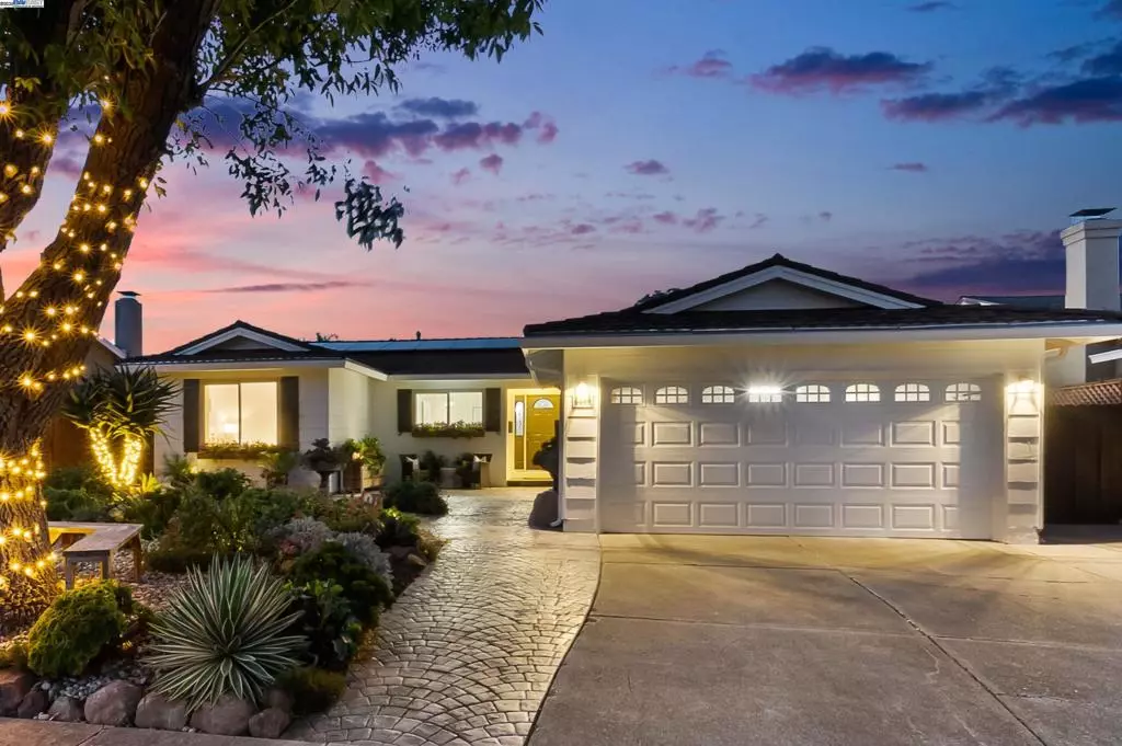 Pleasanton, CA 94588,6289 Garner Ct