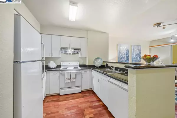 San Francisco, CA 94132,8100 Oceanview Ter #112