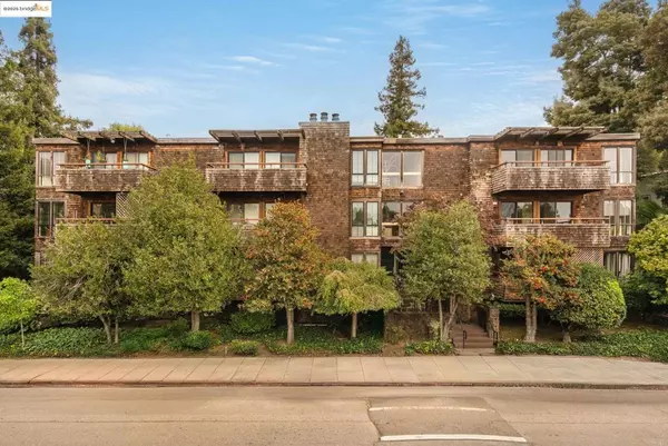 742 Wesley Way #2C,  Oakland,  CA 94610