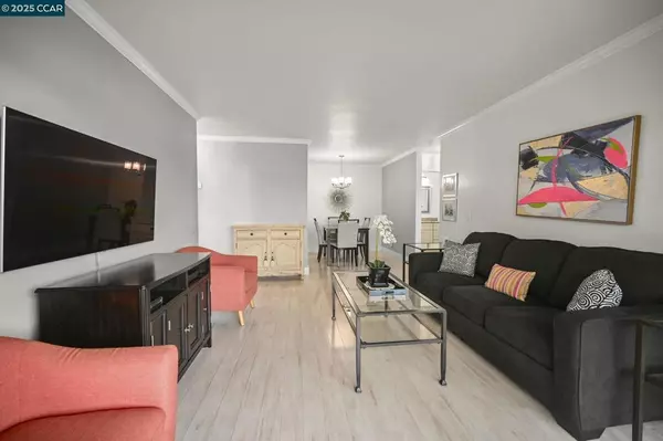 Walnut Creek, CA 94598,1411 Marchbanks Dr #2