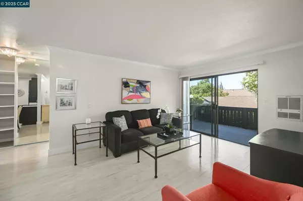 Walnut Creek, CA 94598,1411 Marchbanks Dr #2