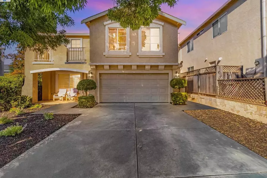 592 Ross Cir, Martinez, CA 94553