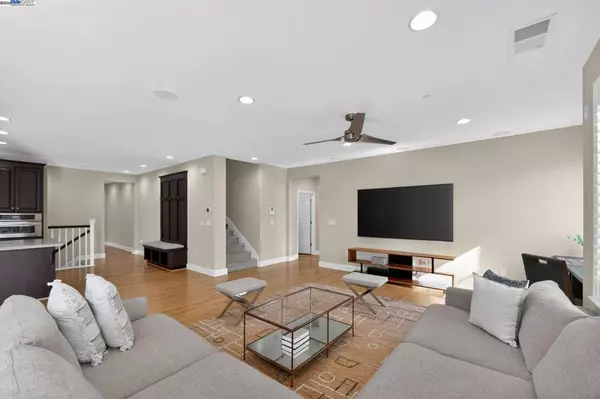 Dublin, CA 94568,3231 Central Pkwy