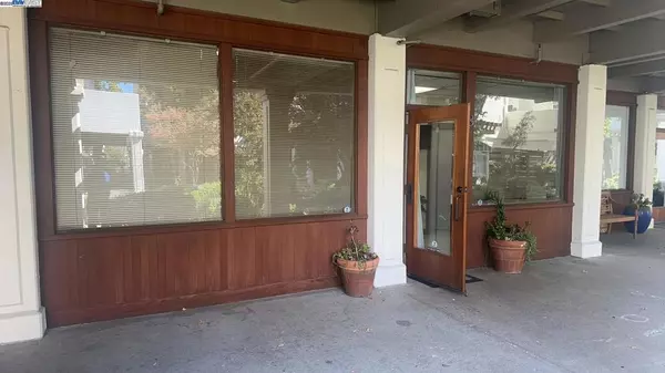 Pleasant Hill, CA 94523,91 Gregory Ln #8