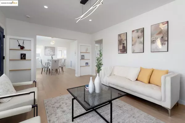 Oakland, CA 94602,1515 Hampel St