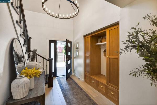 Lafayette, CA 94549,11 Silverhill Way