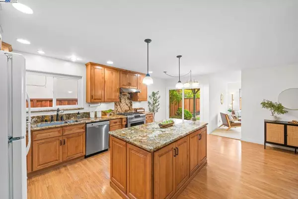 Pleasanton, CA 94566-2,5550 San Juan Way