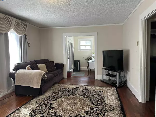 Oakland, CA 94621,1663 85Th Ave