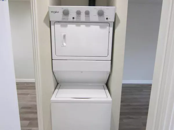 Hayward, CA 94544-6105,29318 Dixon