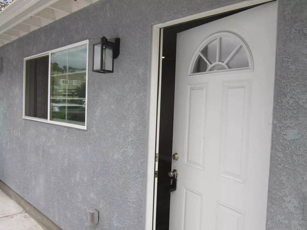 Hayward, CA 94544-6105,29318 Dixon