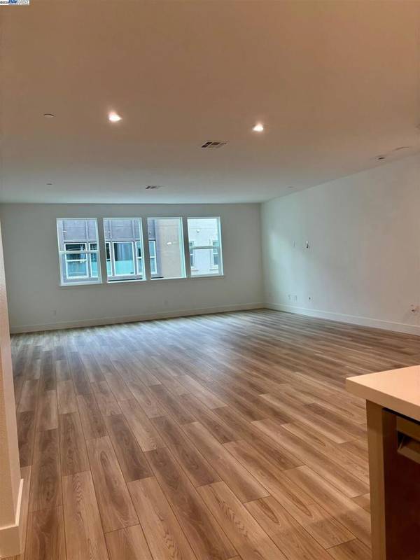 Morgan Hill, CA 95037,924 More Lane #1702