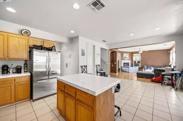 American Canyon, CA 94503,127 Entrada Cir