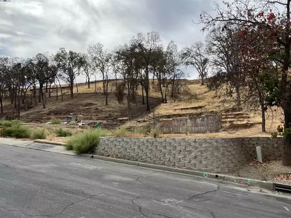 Napa, CA 94558,1069 Headlands Dr